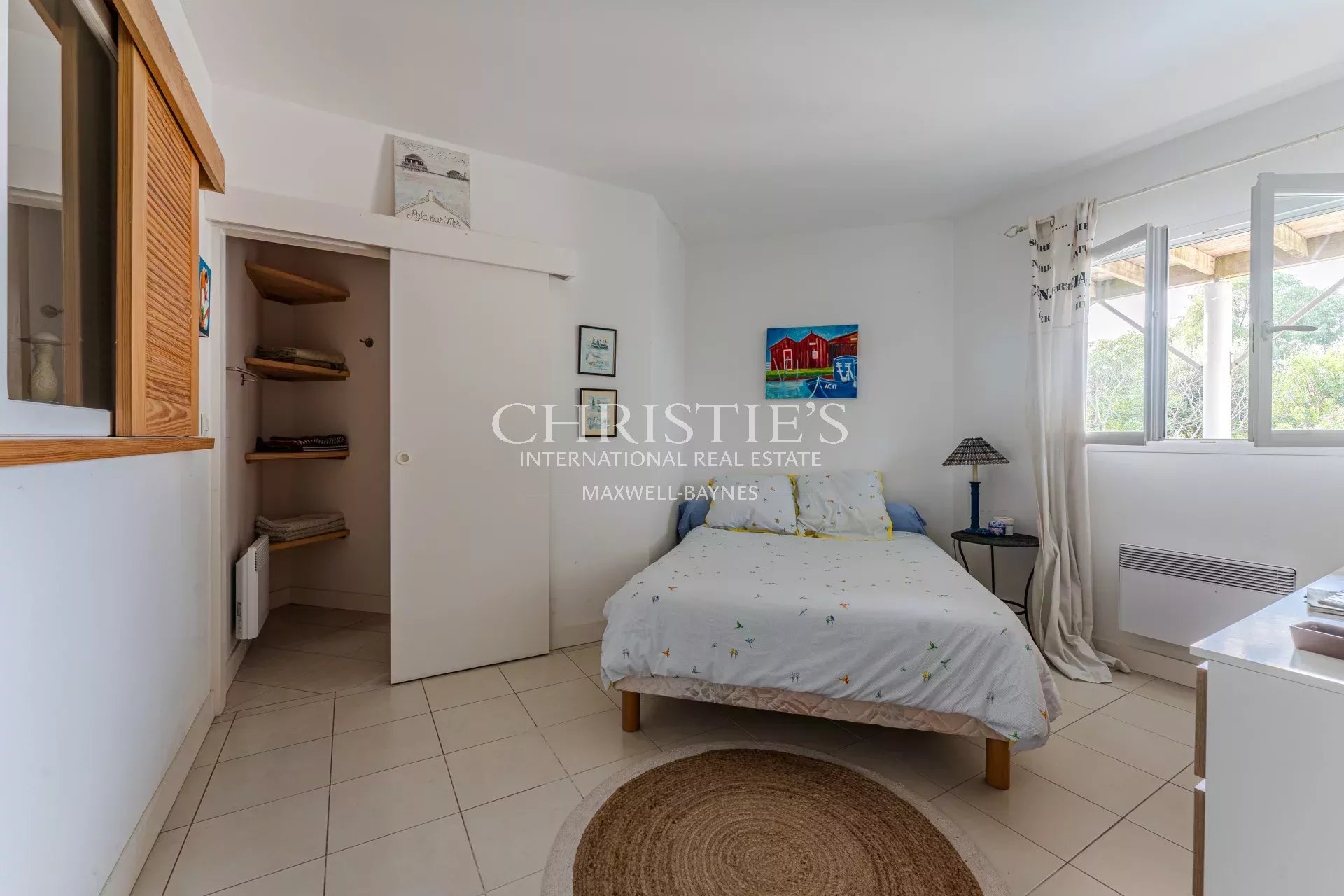 7 Bedroom Villa/Townhouse's Image 9