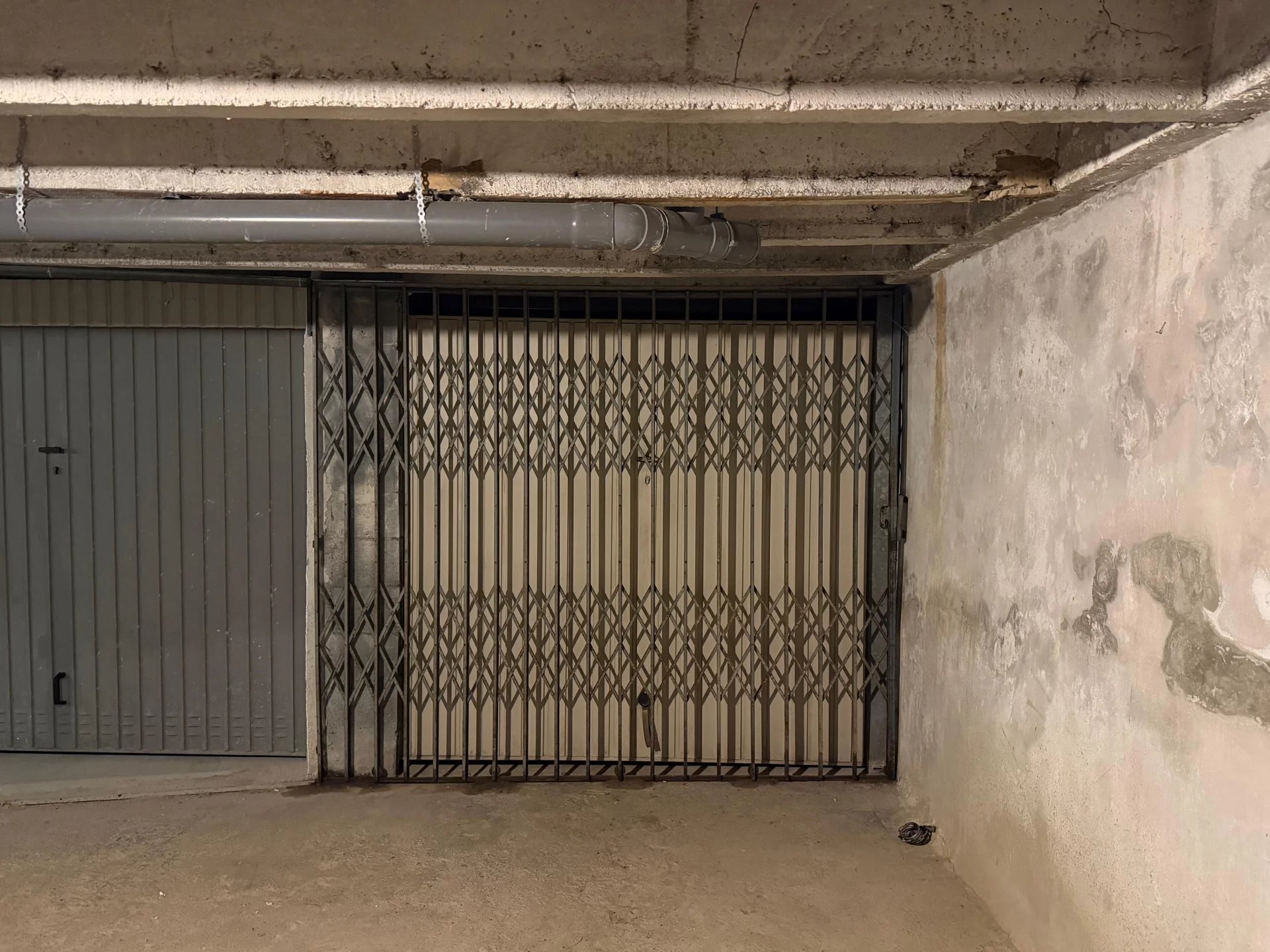 Closed Garage Unit – 12 m² – Palm Beach