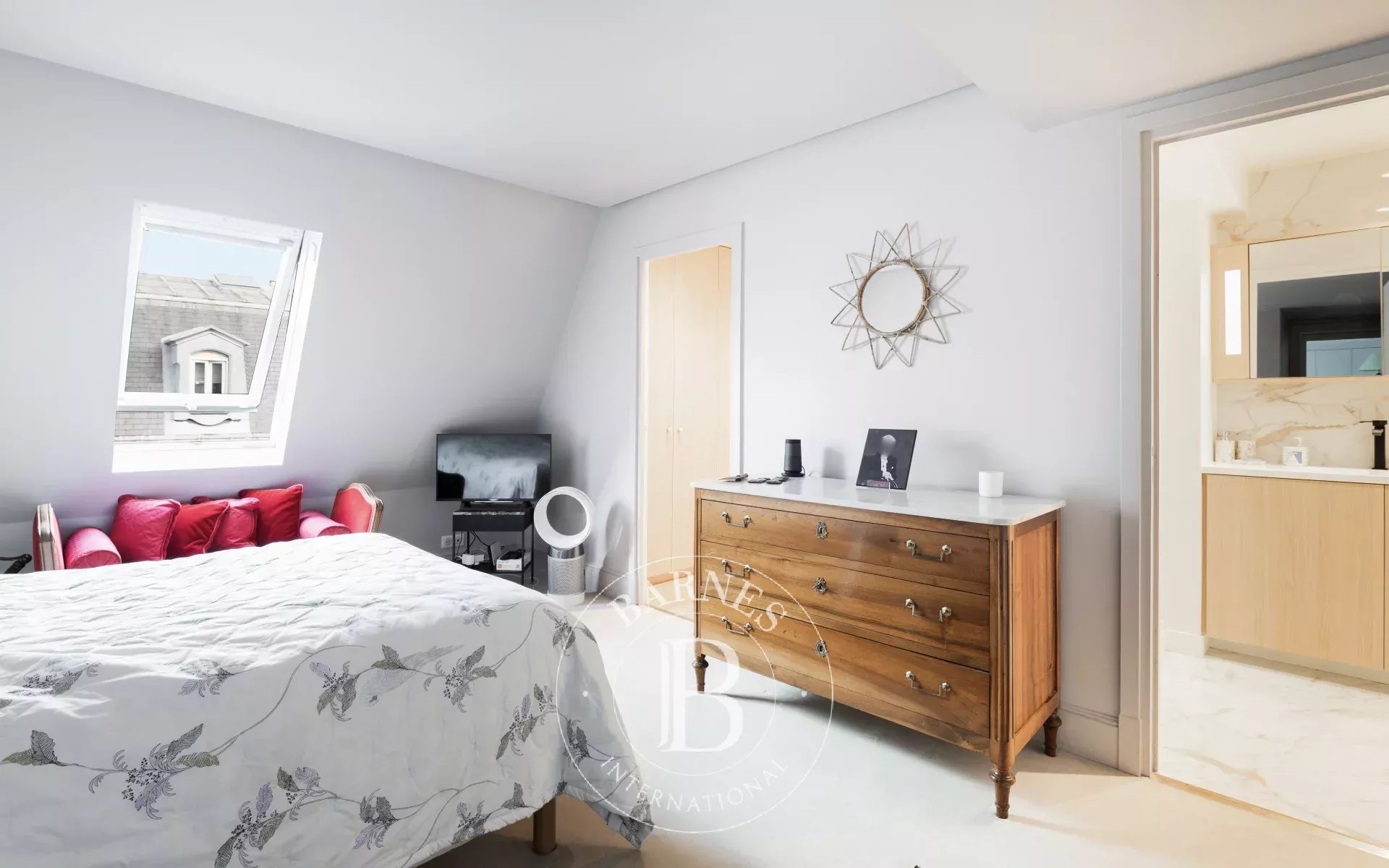 Paris 16 - Exclusive - Victor Hugo - Duplex apartment on top floors - 2/3 bedrooms - picture 11