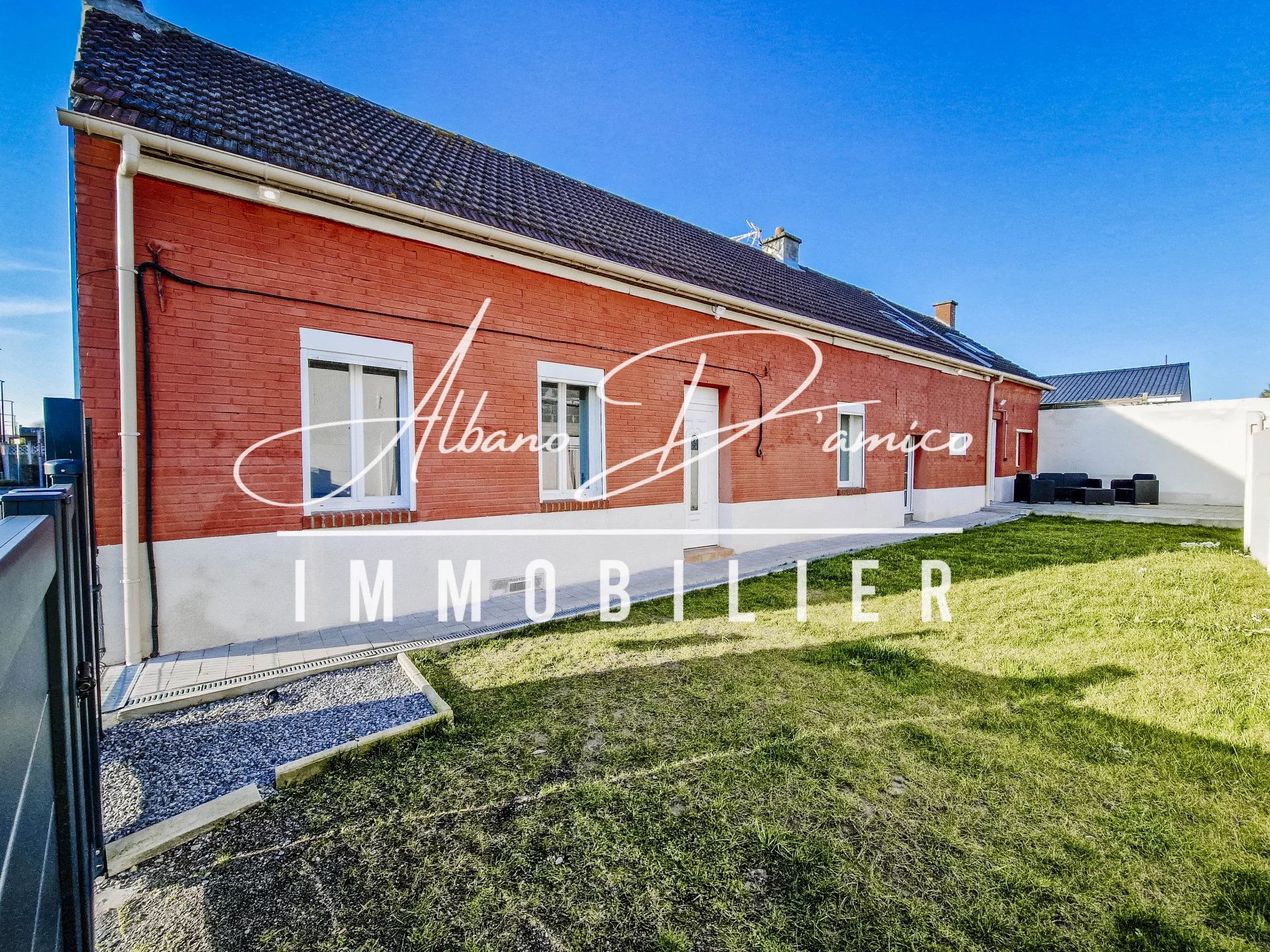 Maison rénovée de plain-pied avec suite parentale – Lieu-Saint-Amand