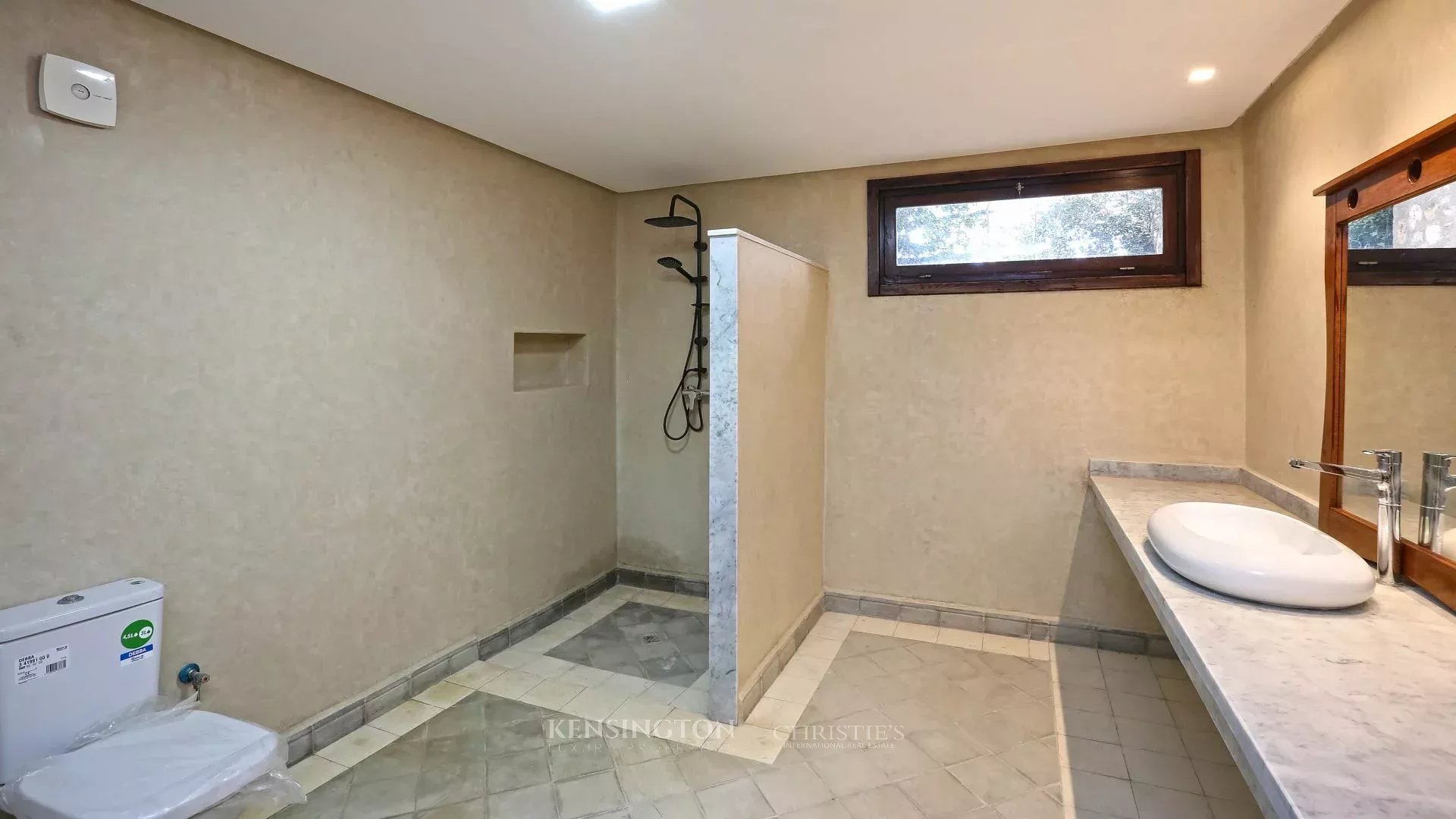 6 Bedroom Villa/Townhouse's Image 25