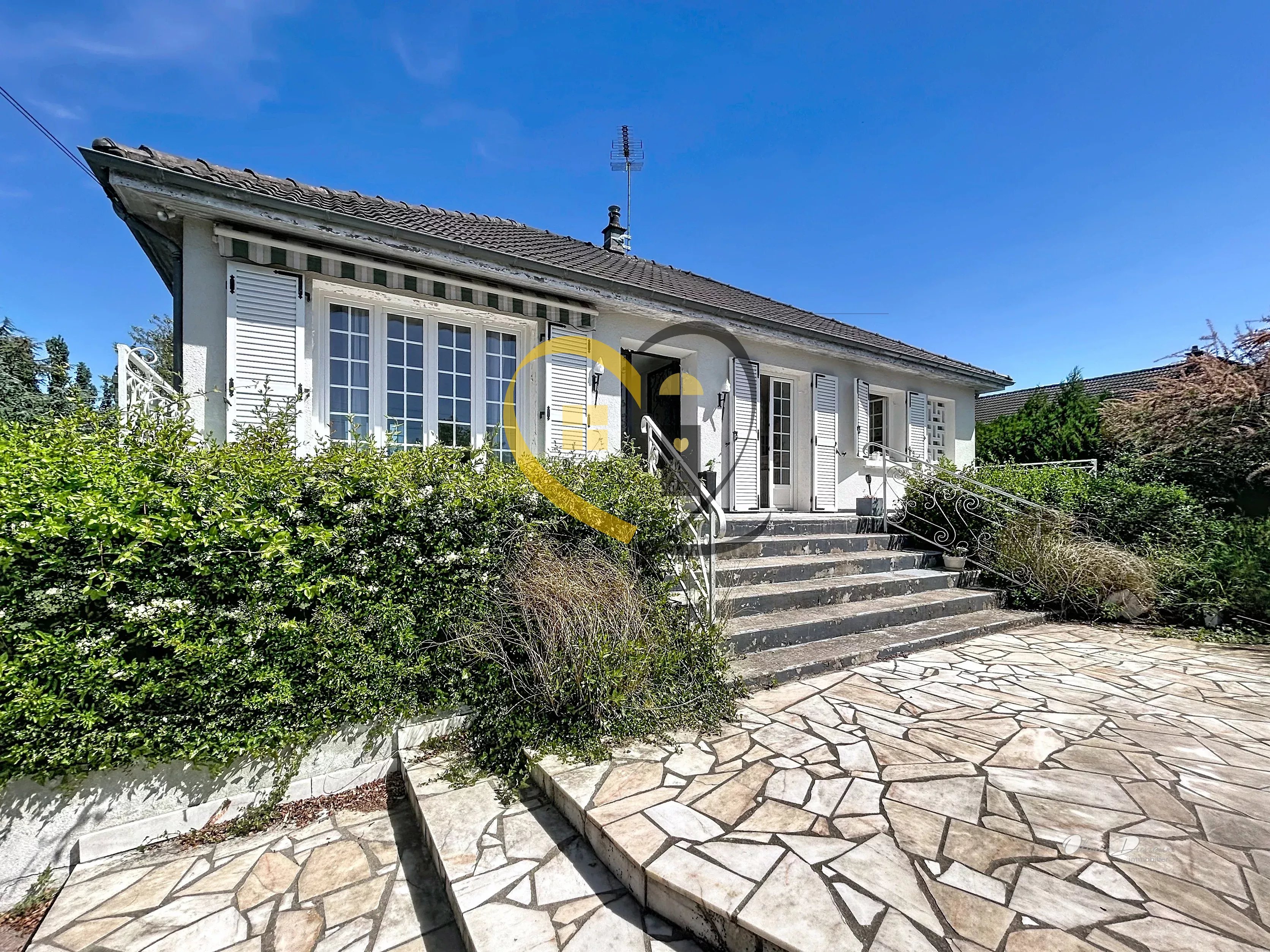 Agence immobilière de 