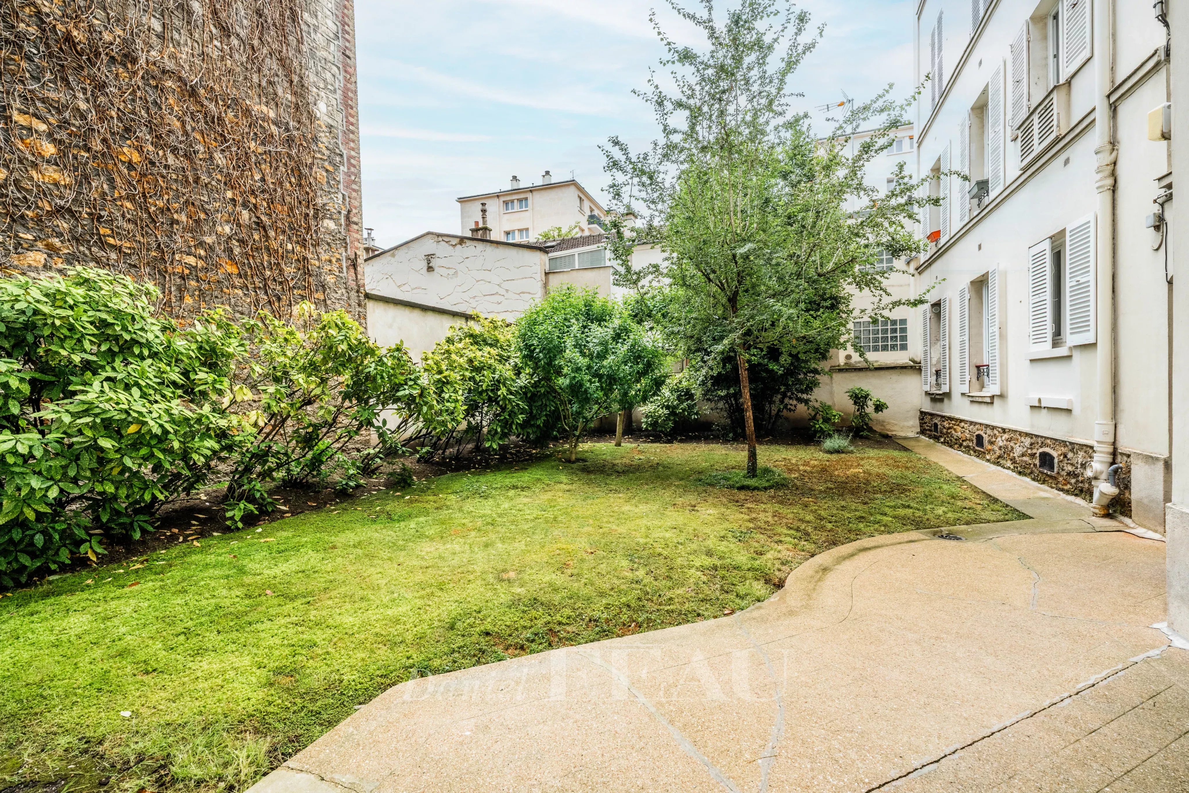 Sale Apartment Paris 16th