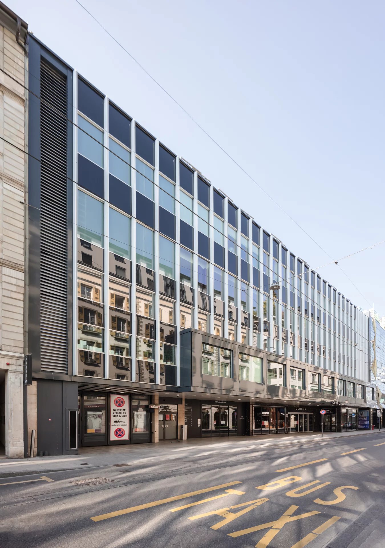 Surfaces de bureaux à la rue du Rhône