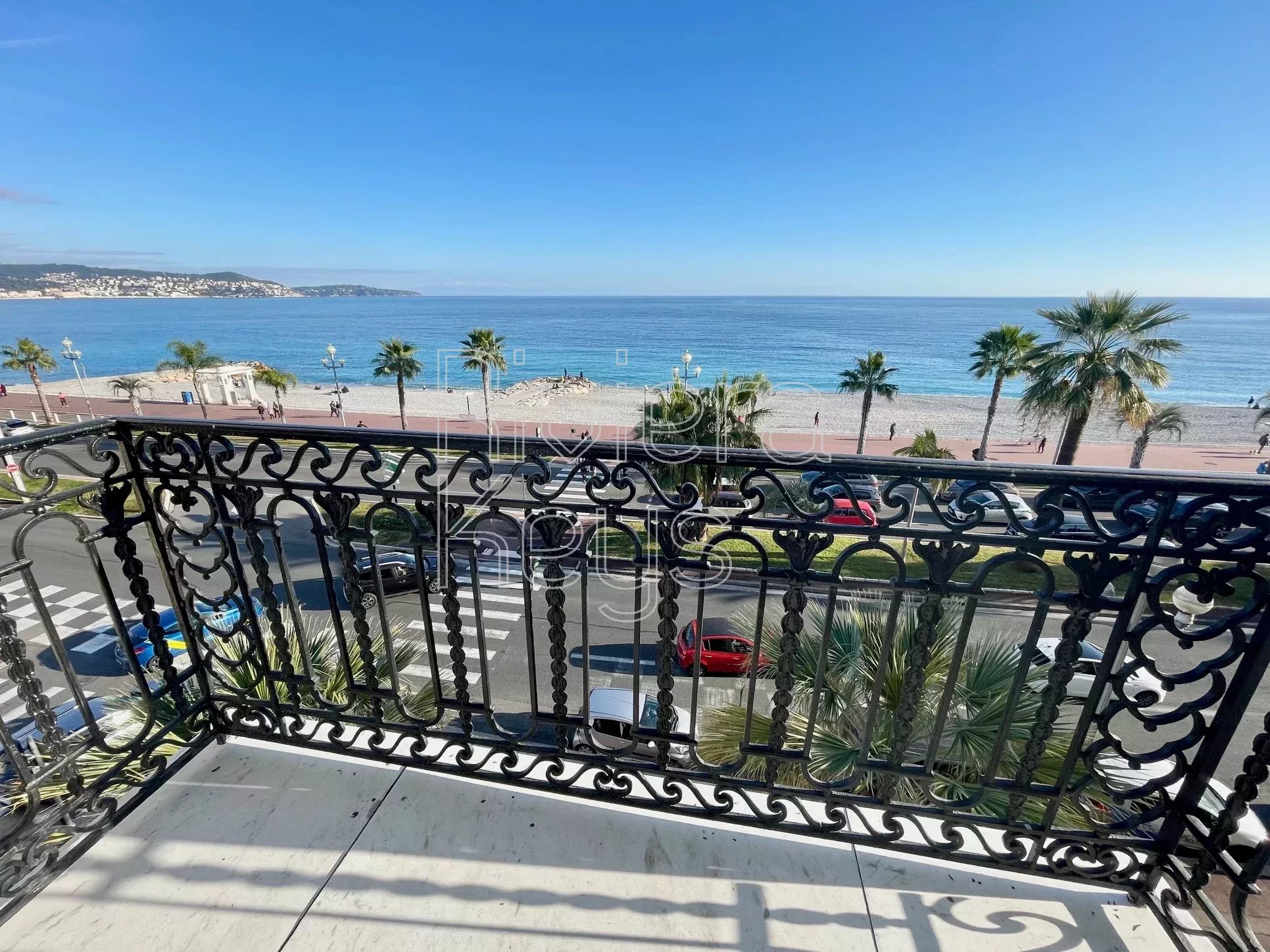 NICE - Promenade des Anglais : Beau 3-pièces rénové avec magnifique vue mer