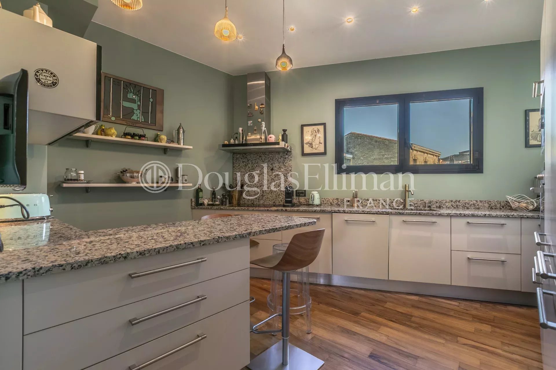 BORDEAUX SAINT SEURIN – Maison avec ascenseur, terrasses et parkings - Image nᵒ3