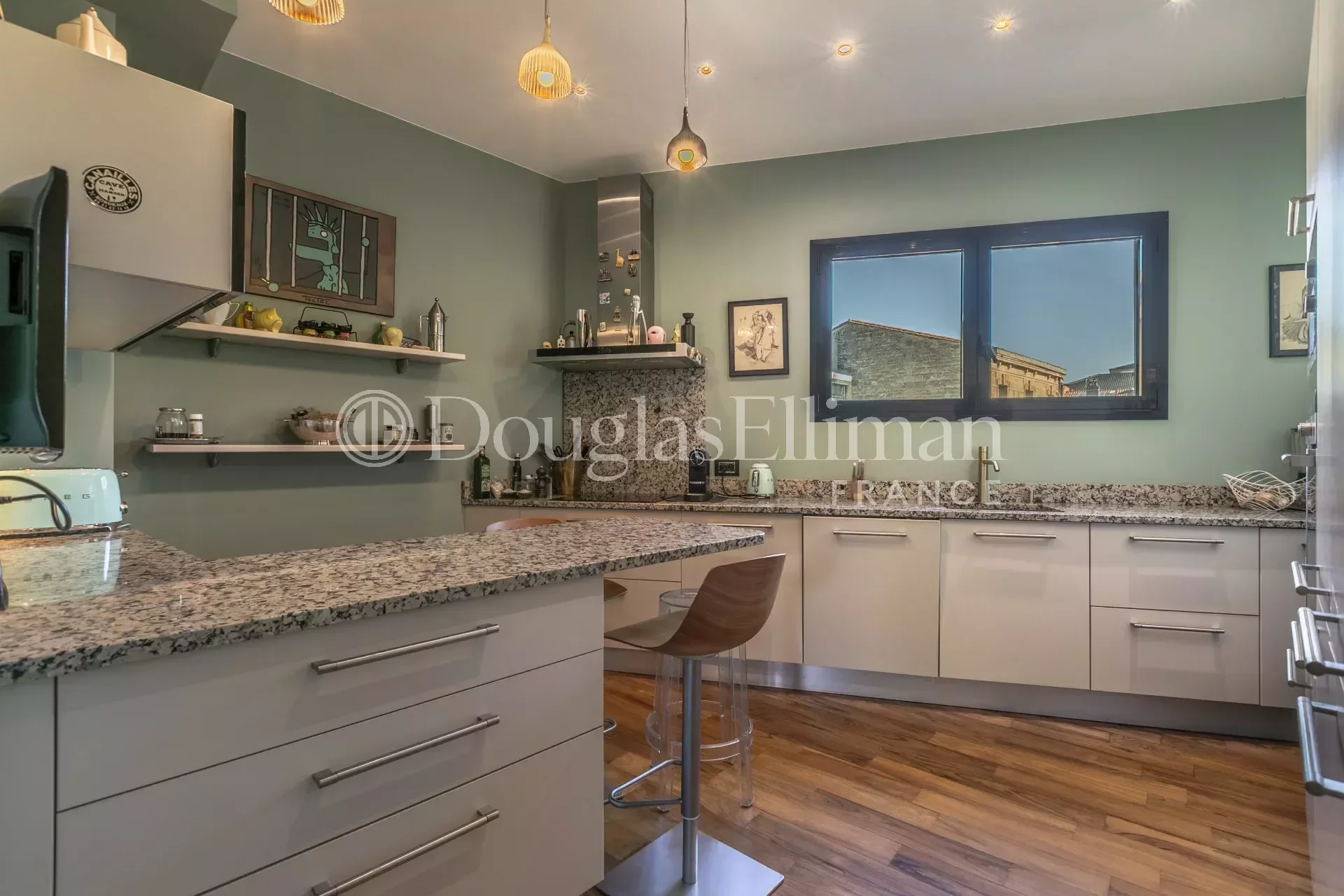 BORDEAUX SAINT SEURIN – Maison avec ascenseur, terrasses et parkings - Image nᵒ3