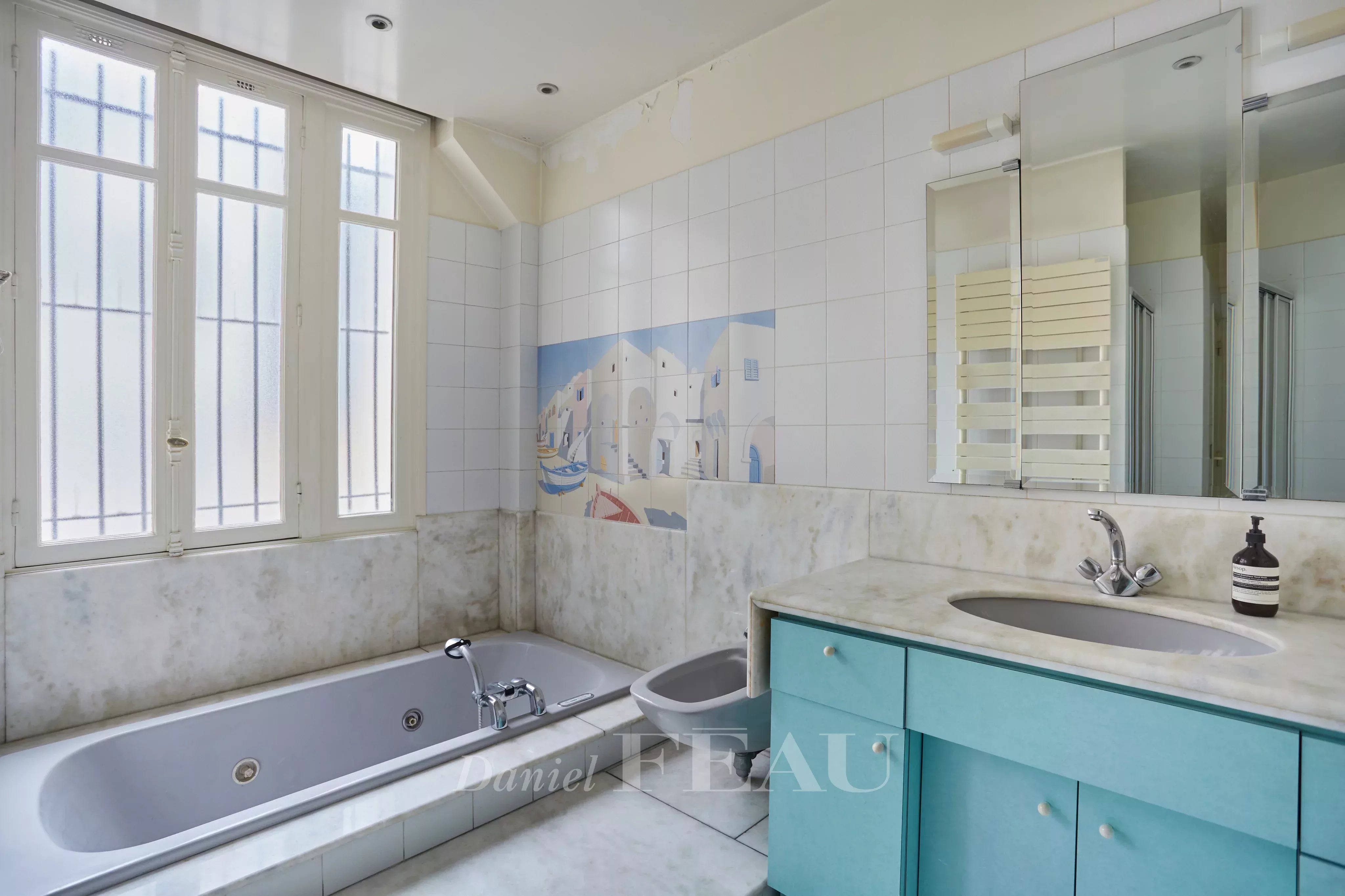 Sale Apartment Paris 16th