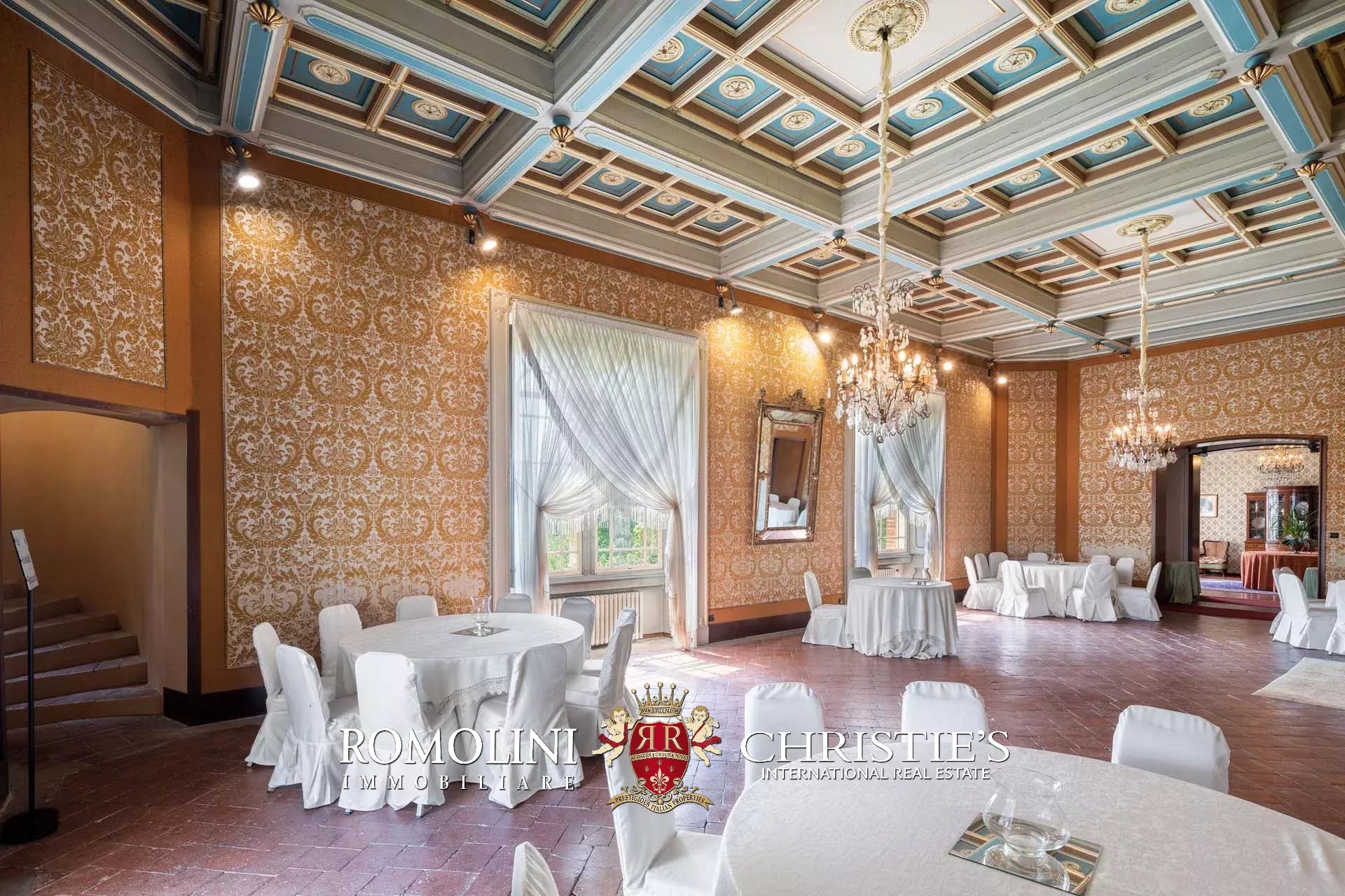 10 Bedroom Chateau's Image 29