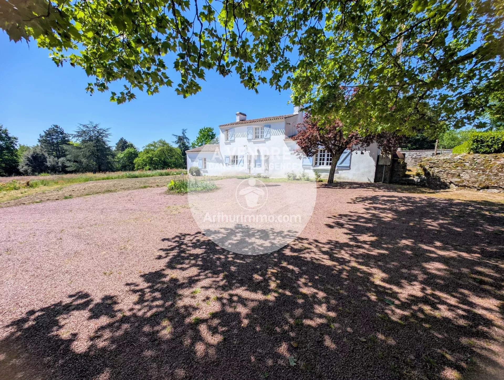 Splendide Maison à Rénover – Un Fort Potentiel dans un Environnement Exceptionnel