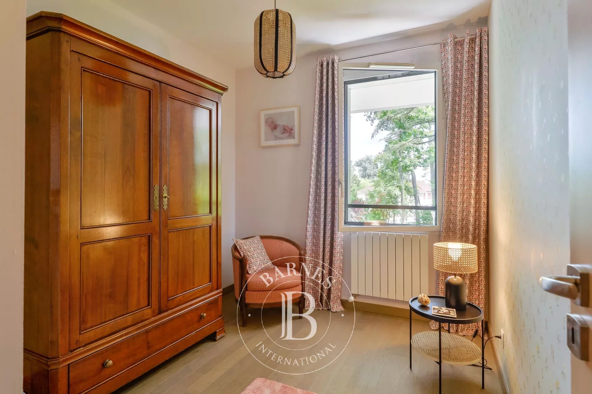 Daire Tassin-la-Demi-Lune - picture 8