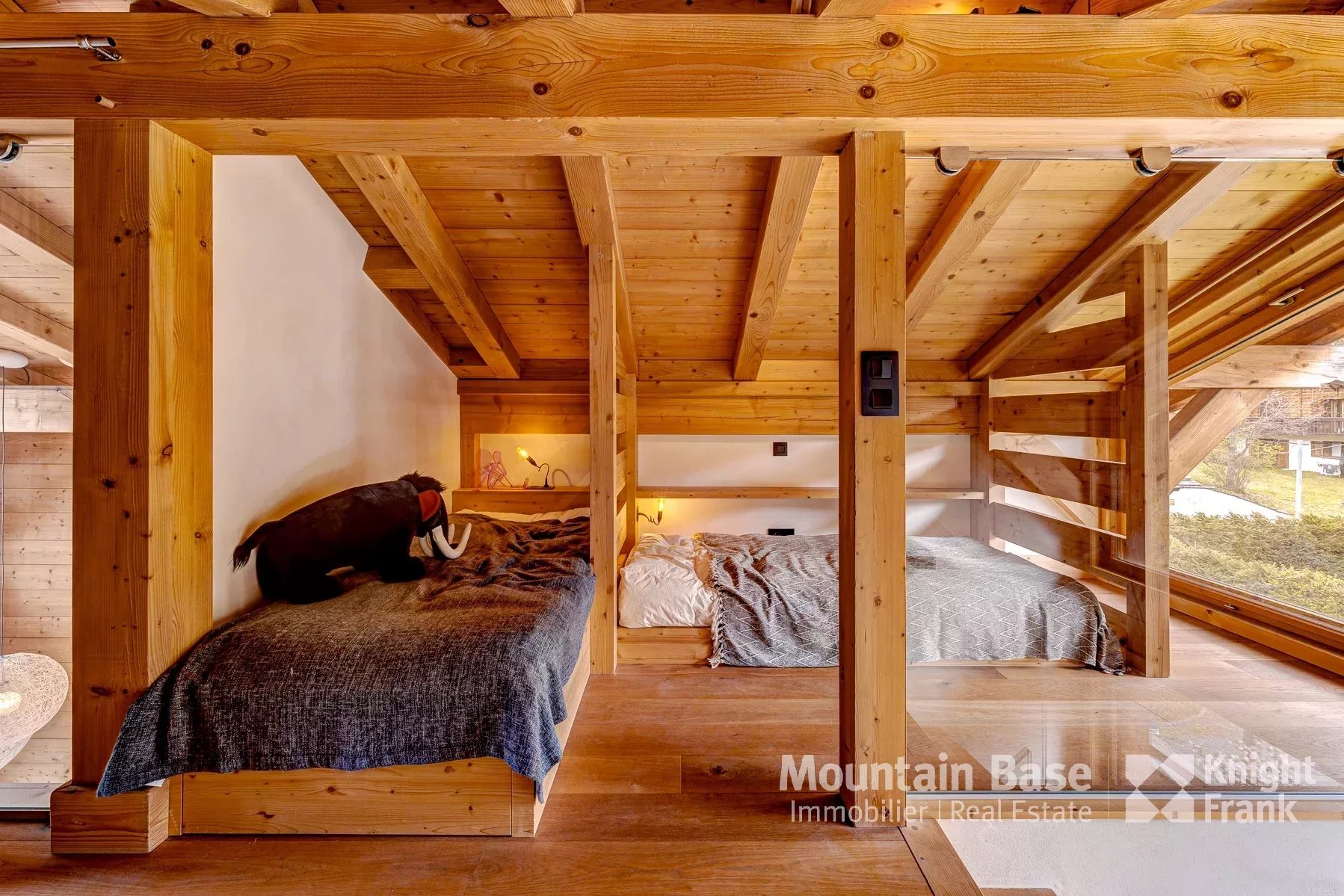 Photo of Beautifully finished 5 bedroom chalet with independent apartment in Les Houches