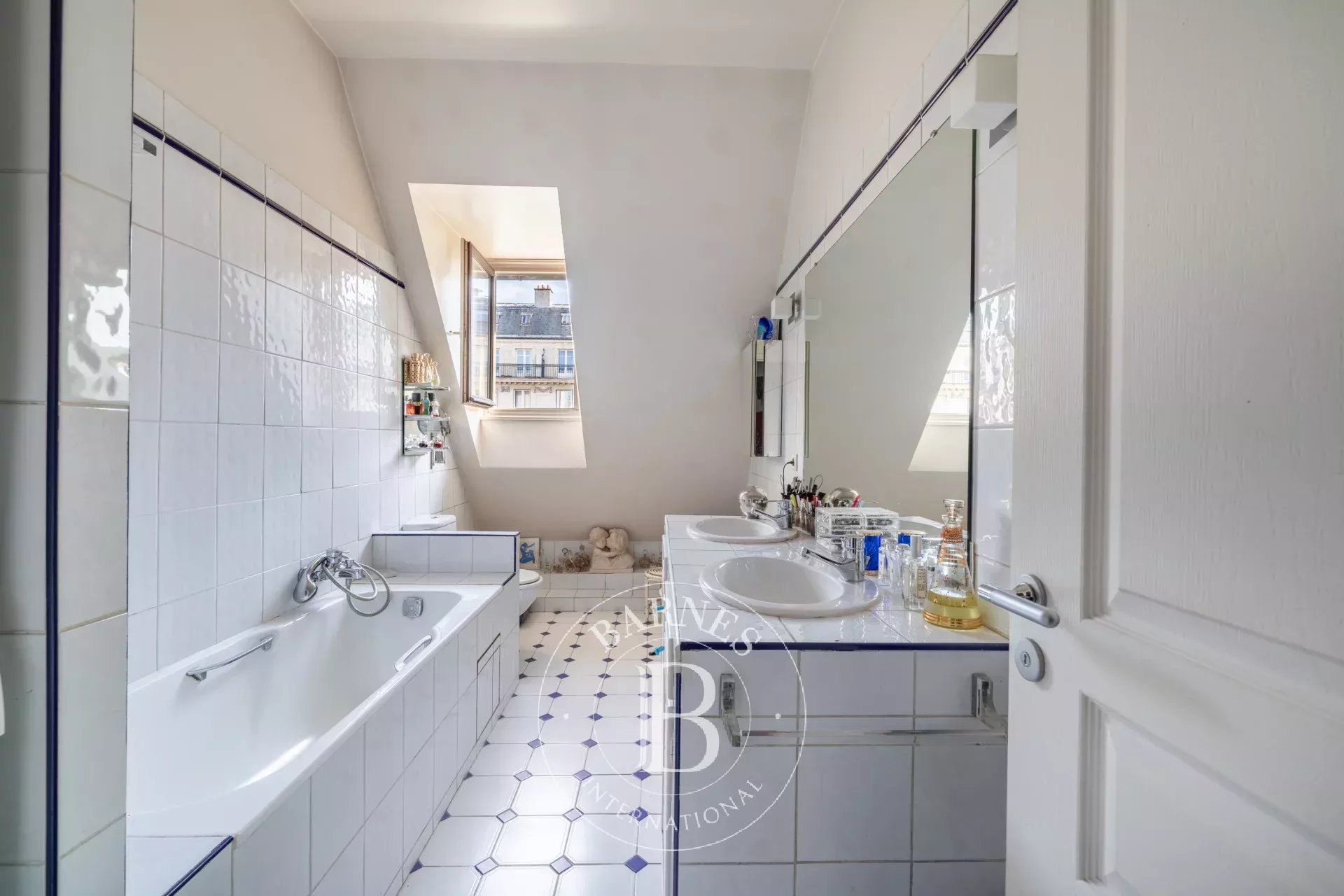 Daire Paris 3ème - picture 25