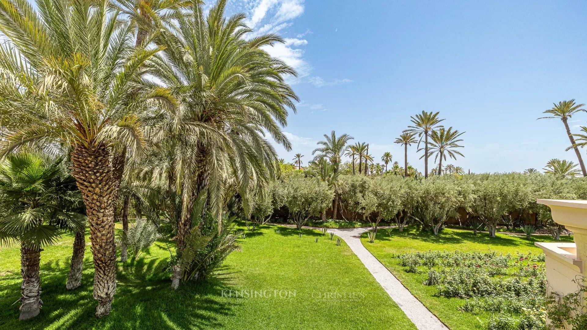 6 Bedroom Villa/Townhouse's Image 92