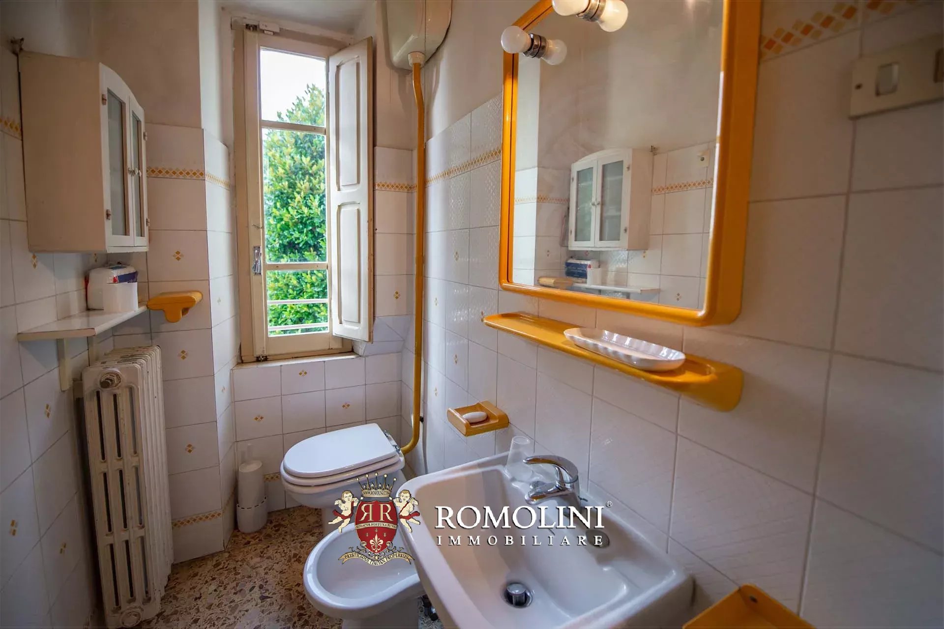 6 Bedroom Villa/Townhouse's Image 45