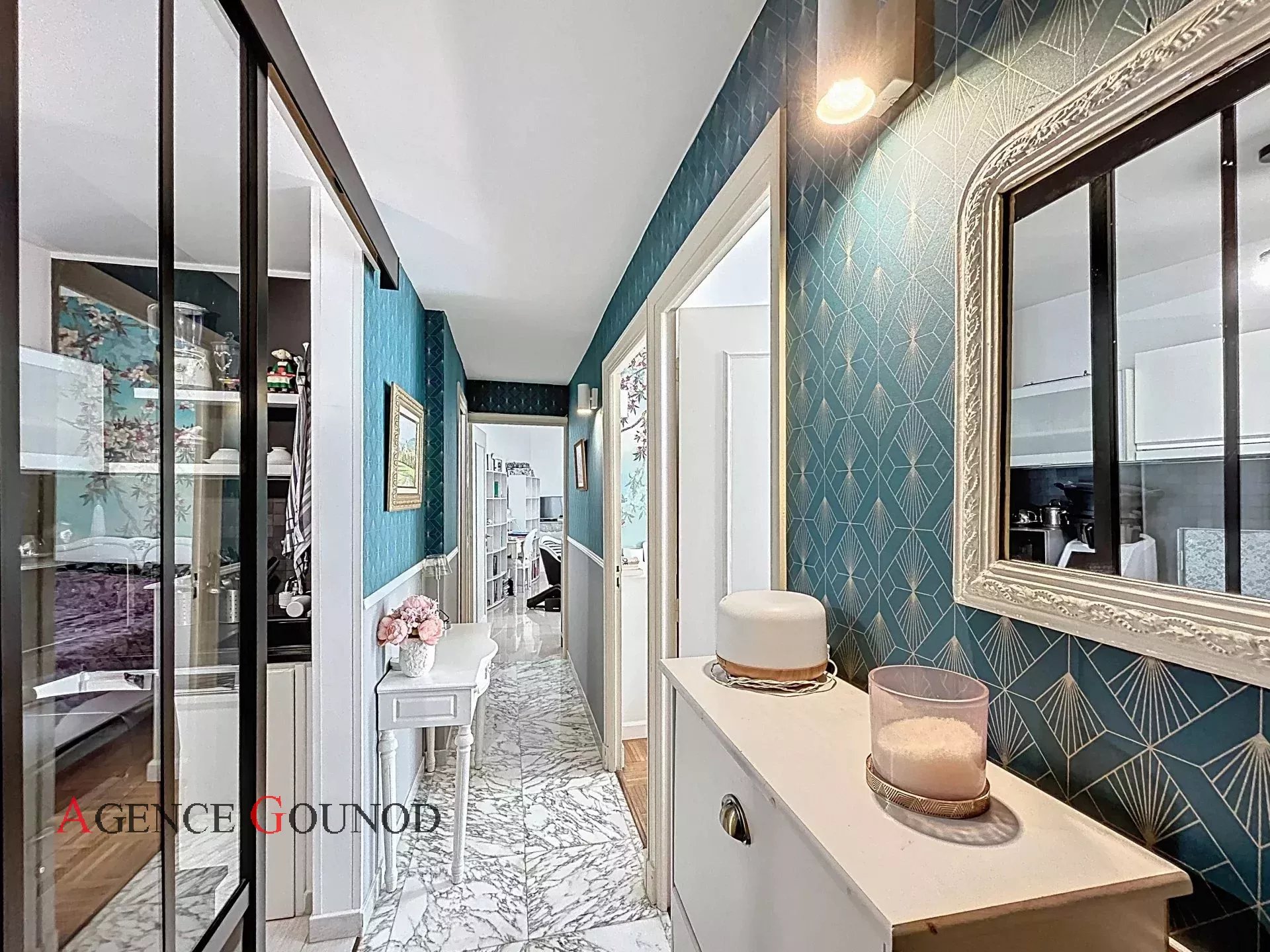 Appartement  - 3 pièces  - 50.0 m2 -  275 000 € - À vendre