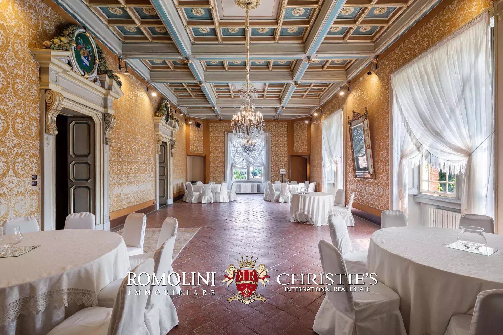 10 Bedroom Chateau's Image 23