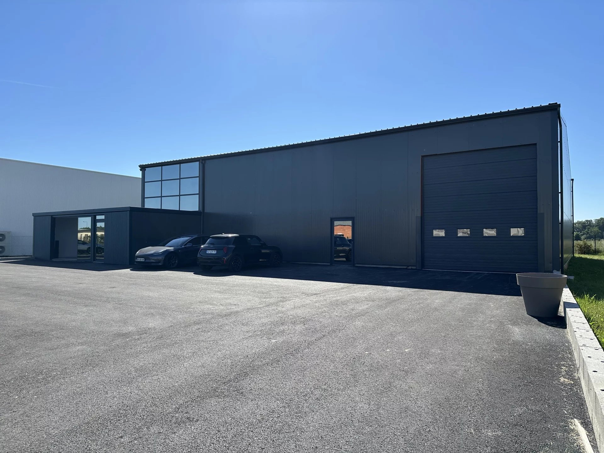 Location Local Miremont