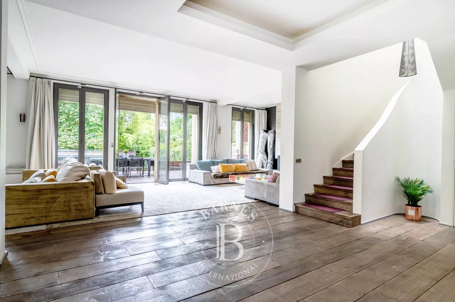 Mansion Neuilly-sur-Seine  -  ref 85056870 (picture 1)