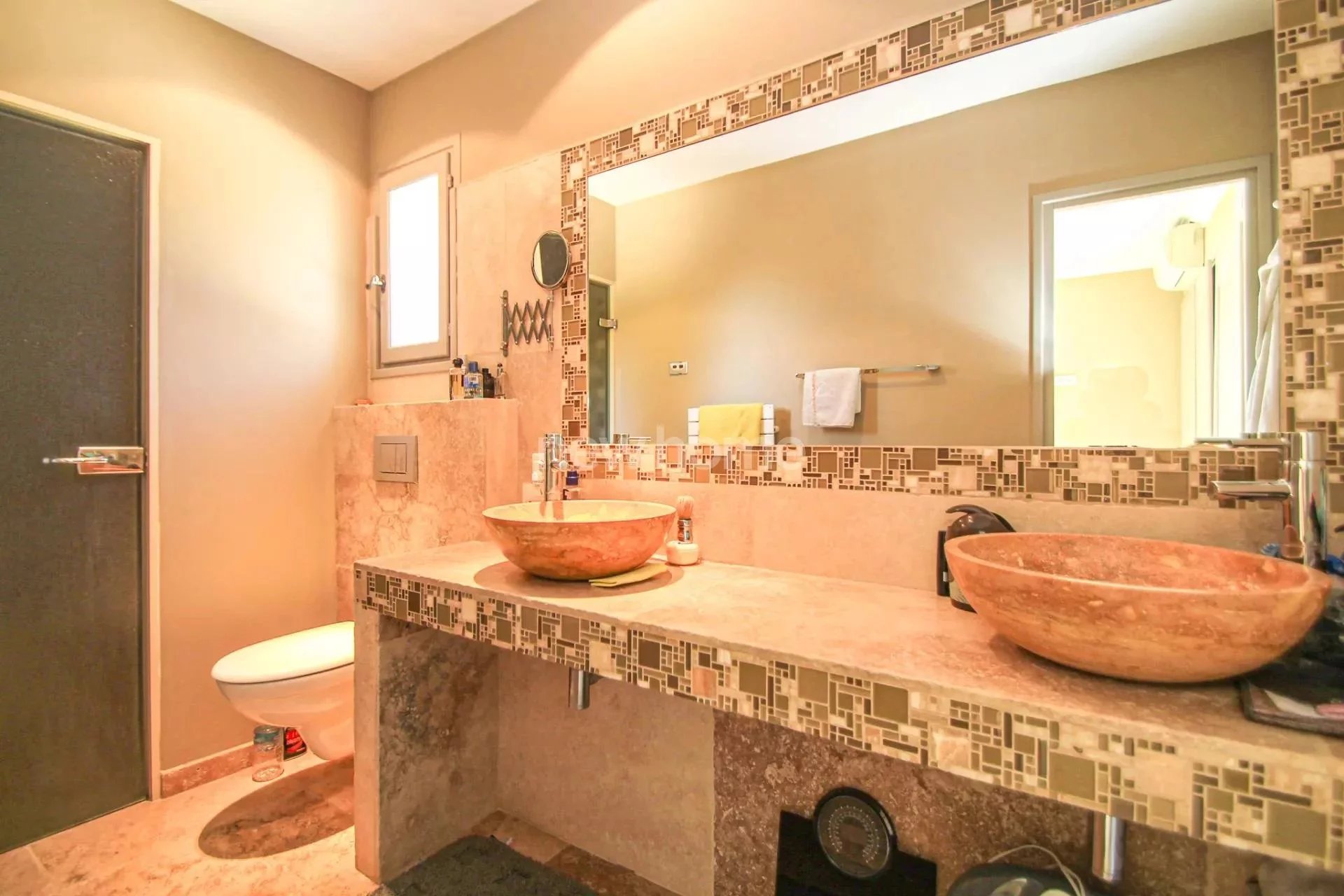 Maison au calme sur jolie terrain plat dans la campagne acces facile