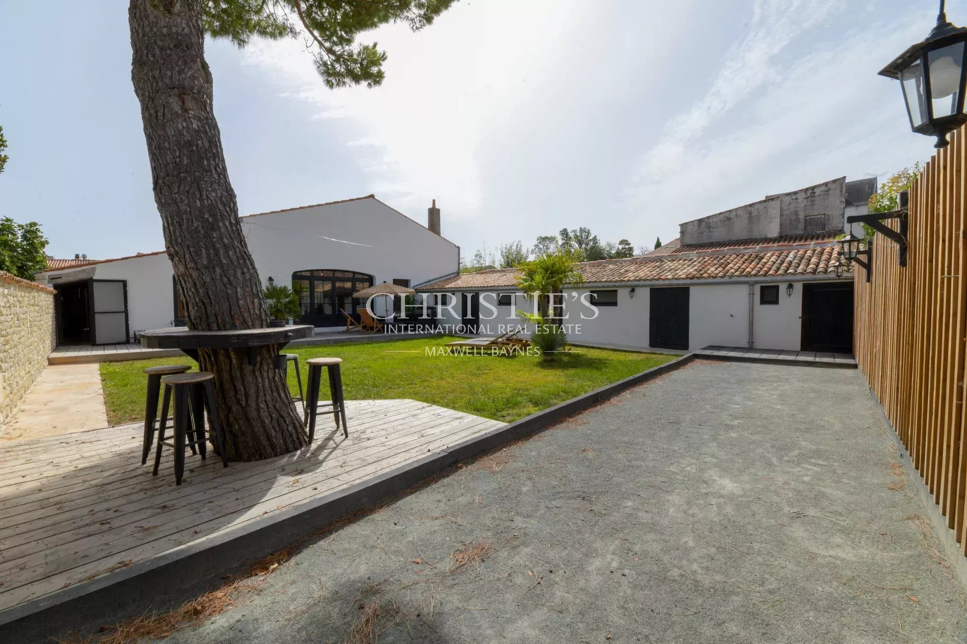 5 Bedroom Villa/Townhouse's Image 23