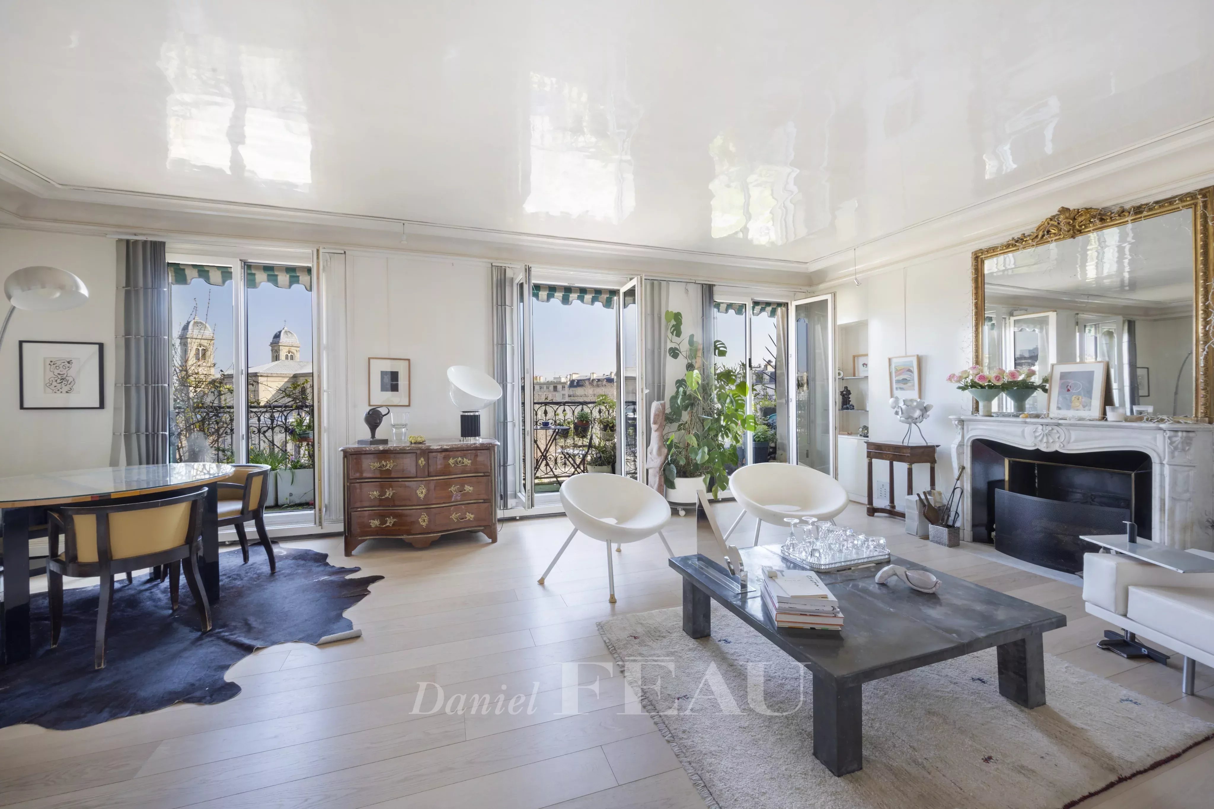 Sale Apartment Paris 7th