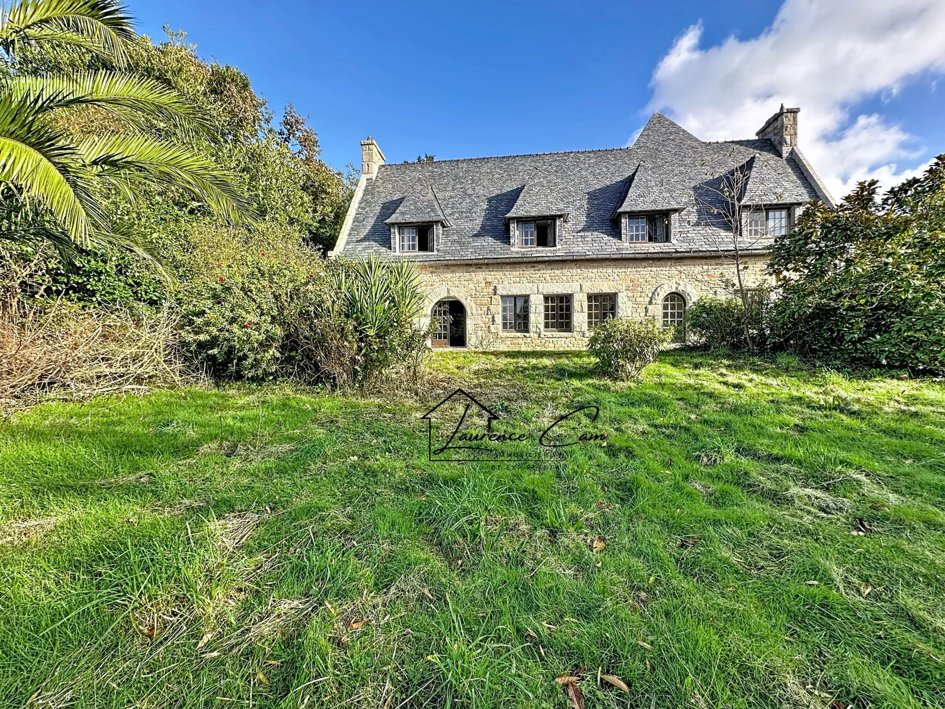 PROPRIÉTÉ DE CARACTÈRE À LANNILIS – UN LIEU D’EXCEPTION POUR PROJET PROFESSIONNEL