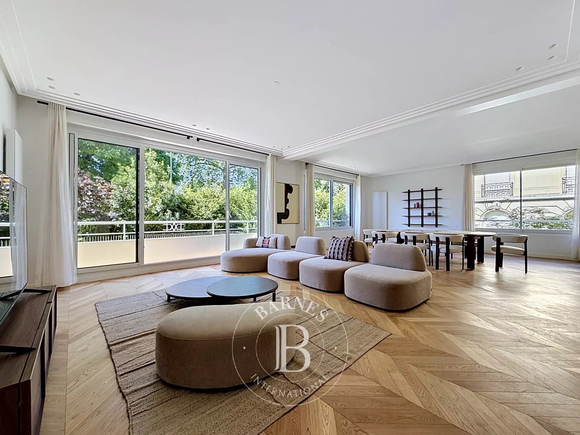 Paris 16e - 213m² - 5p. - 4ch.