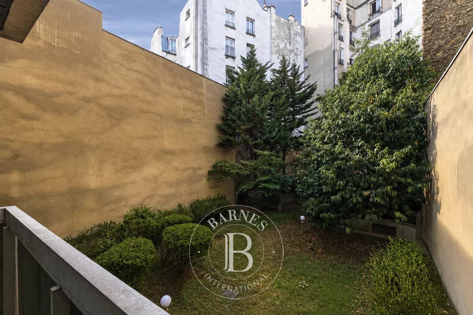 Apartment Paris 75017  -  ref 87213598 (picture 1)