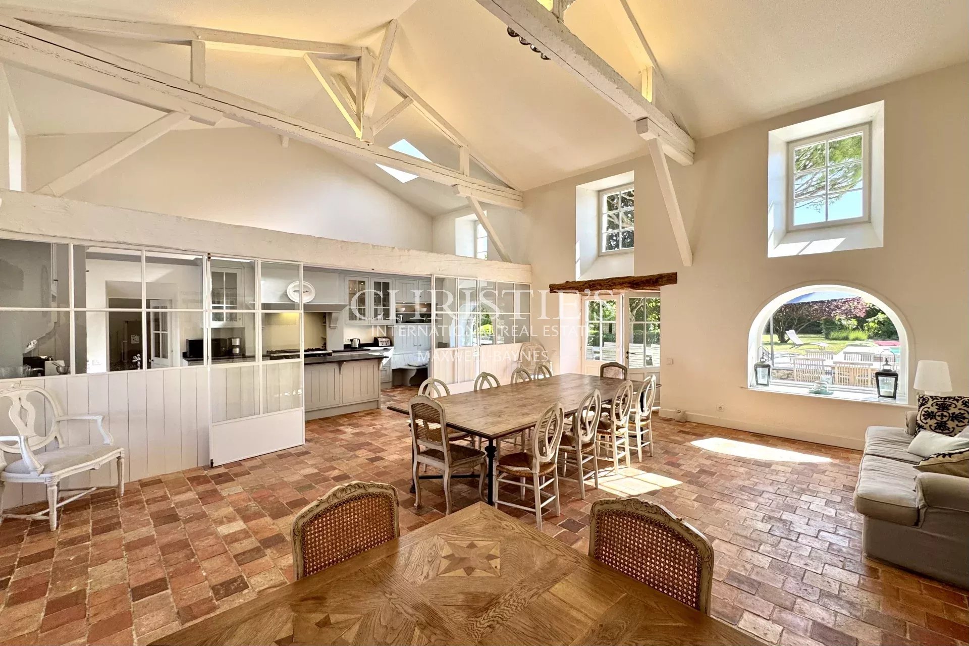 10 Bedroom Villa/Townhouse's Image 7
