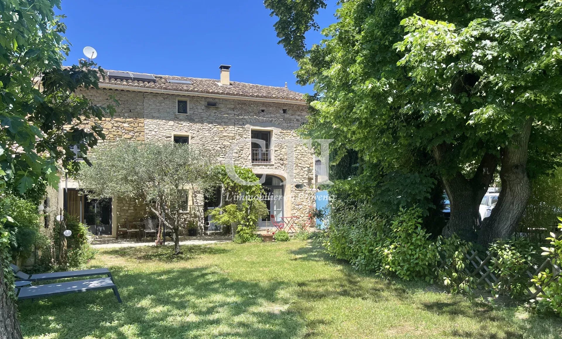 Agence immobilière de 