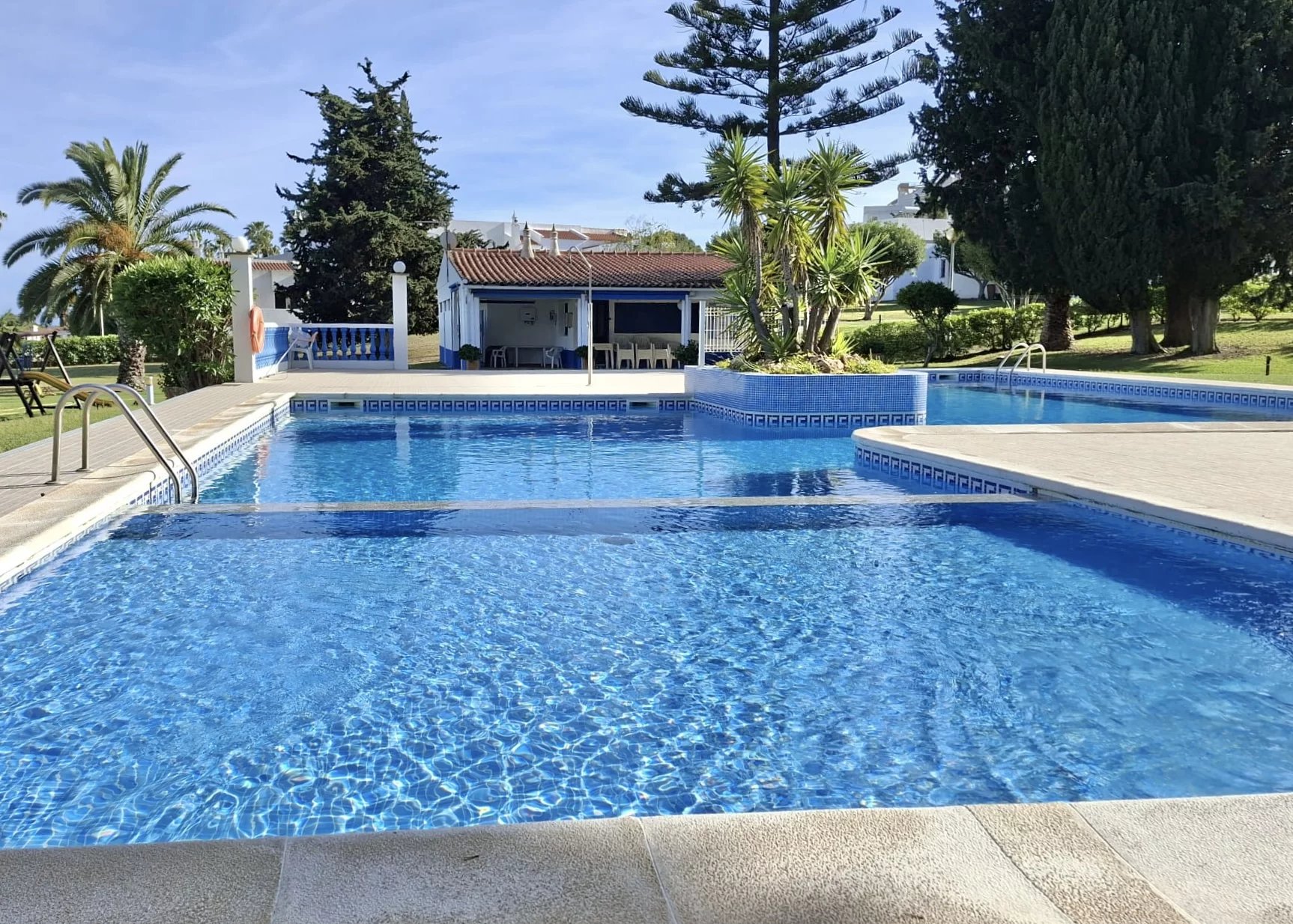 Appartement spacieux avec piscine à Porches