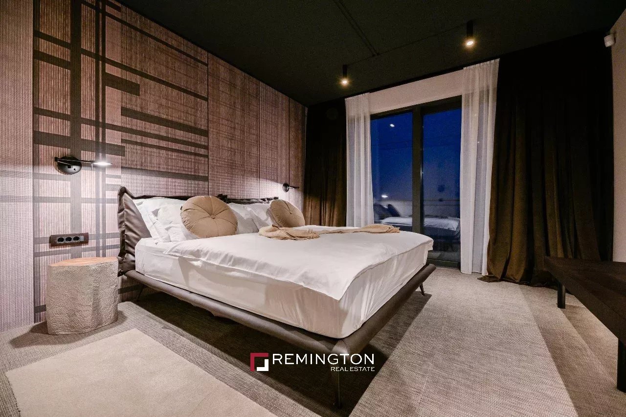 5 Bedroom Villa/Townhouse's Image 29