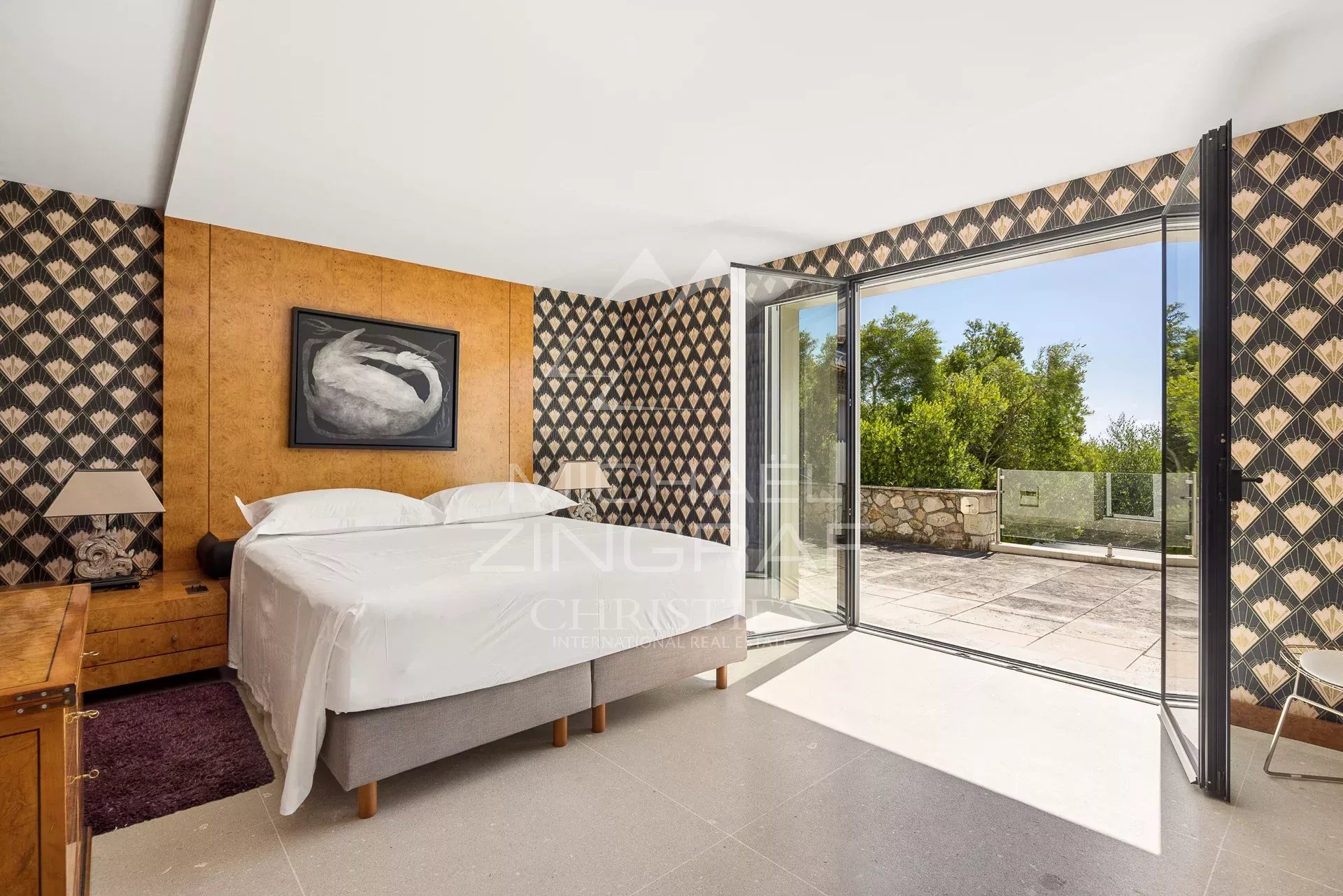 9 Bedroom Villa/Townhouse's Image 3