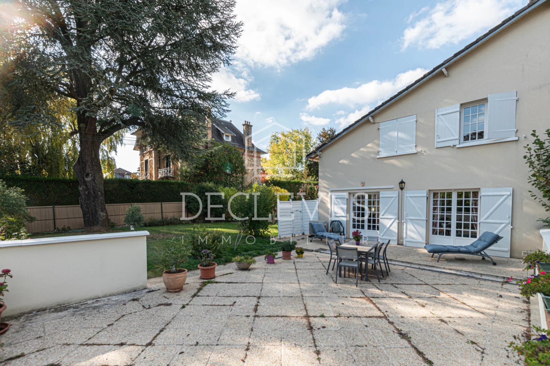 Agence immobilière de 