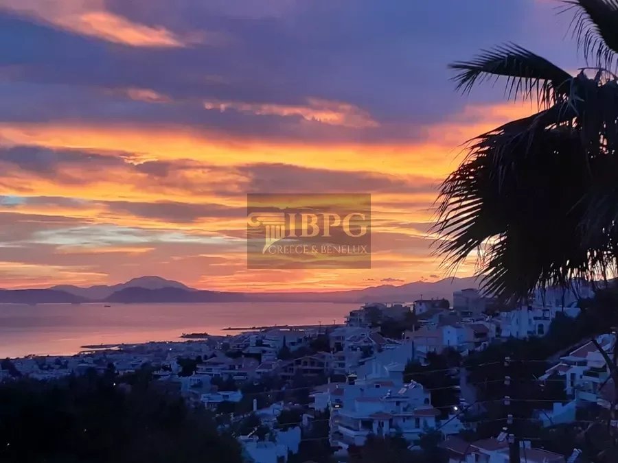 for sale House in Voula Attica 370m2 ,880000€