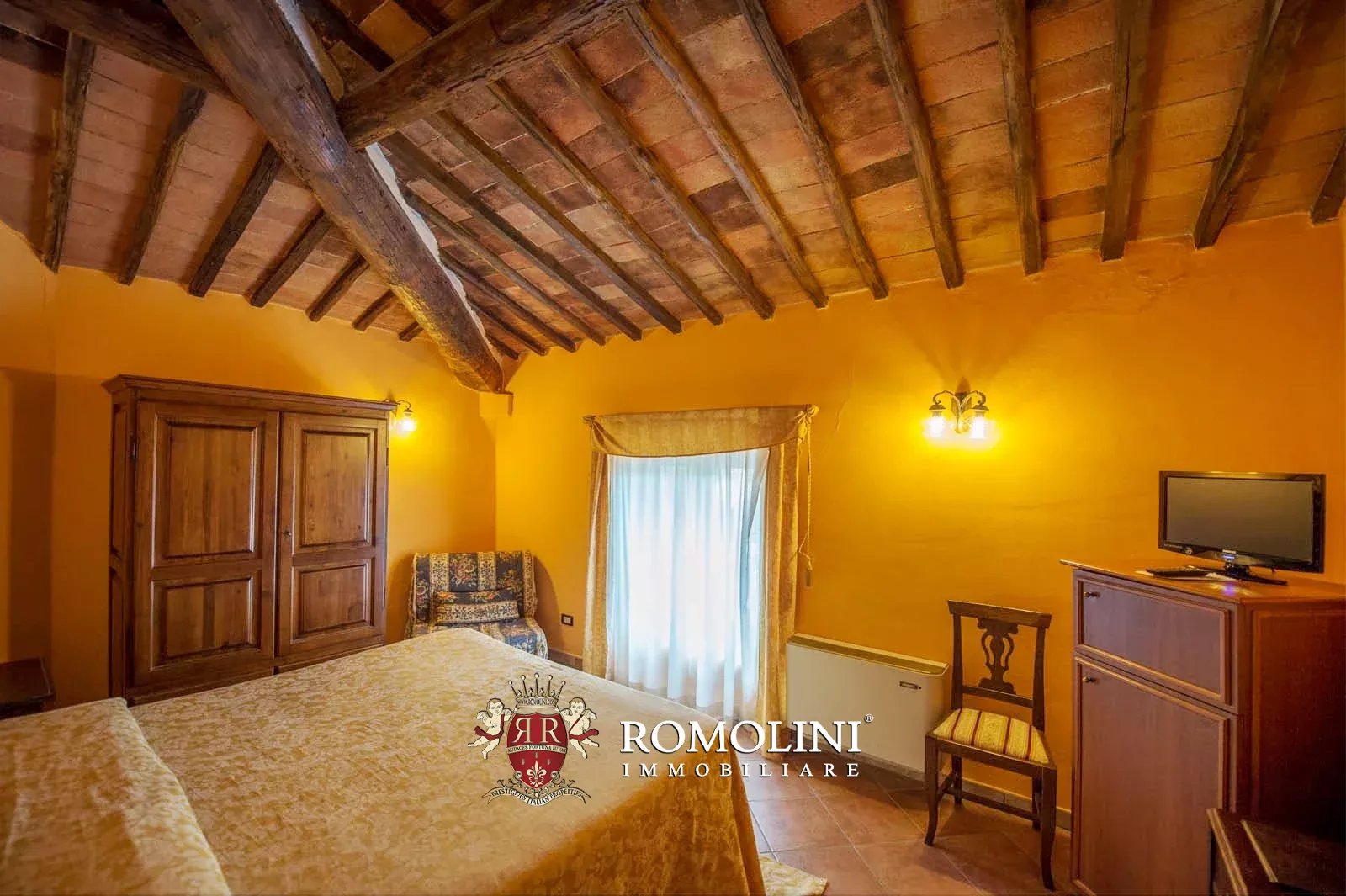 53 Bedroom Vineyard's Image 45