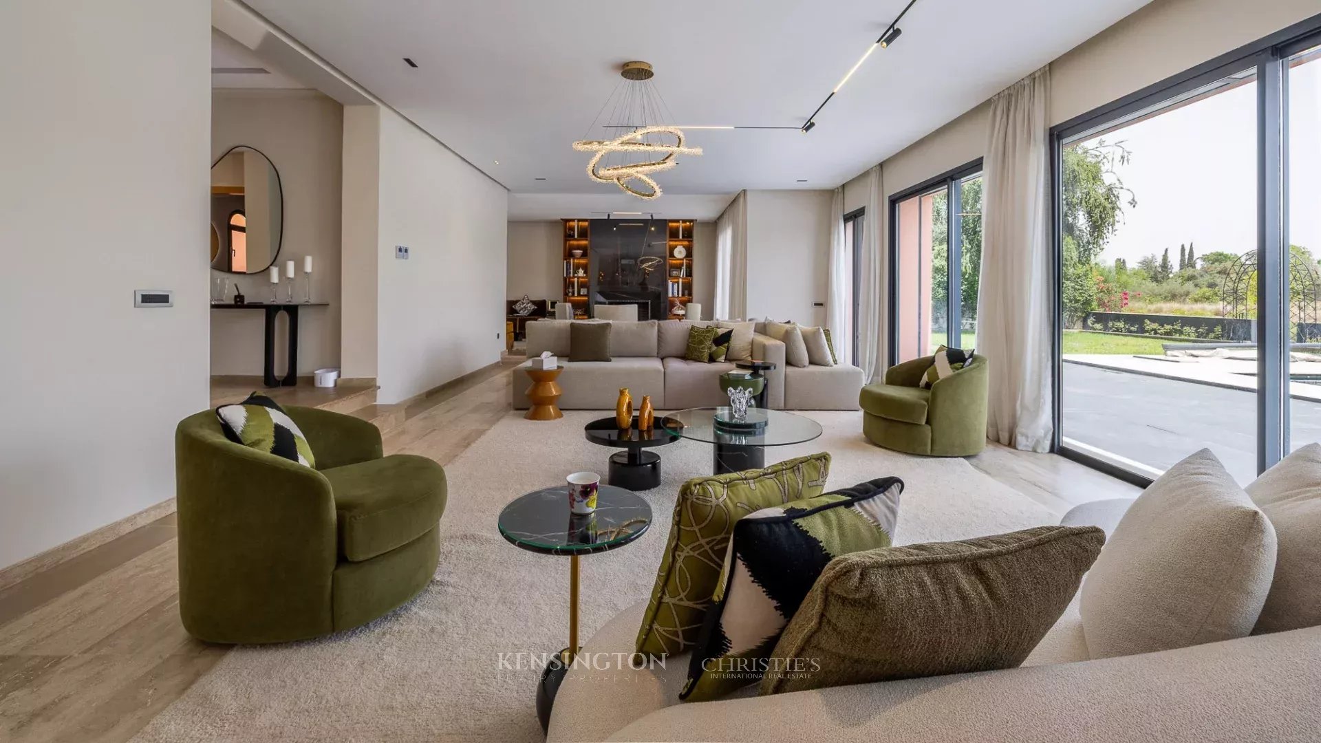 4 Bedroom Villa/Townhouse's Image 3