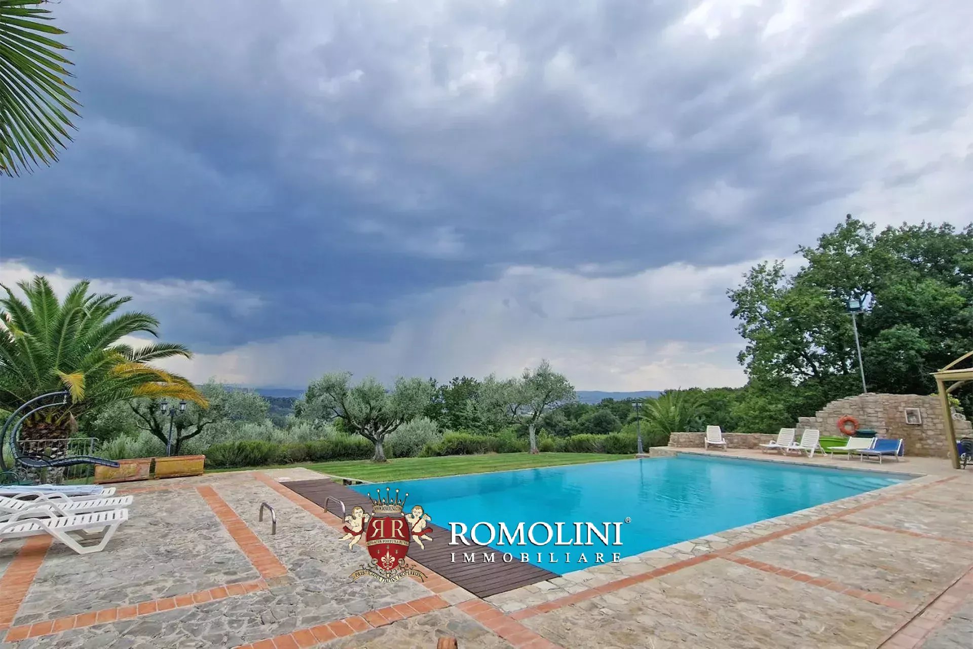 7 Bedroom Villa/Townhouse's Image 8