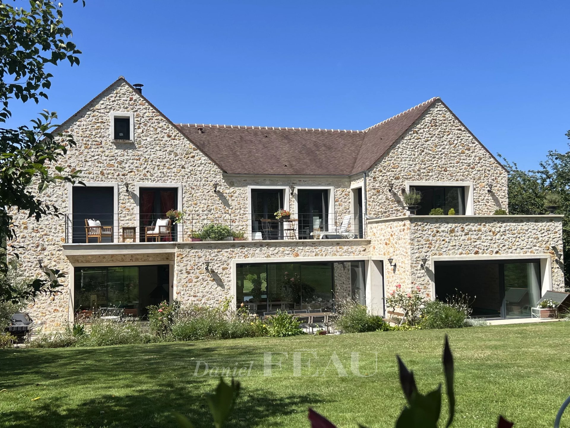 6 Bedroom Villa/Townhouse's Image 21