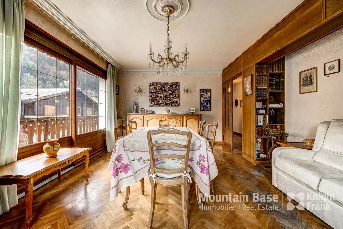 Photo of Large, detached chalet in prime central Morzine