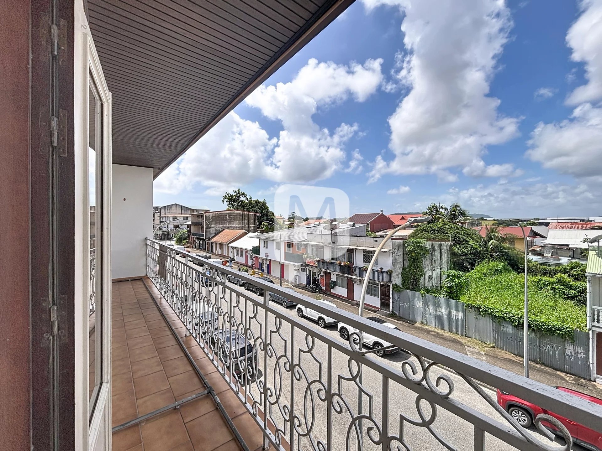 DPT GUYANE À LOUER CAYENNE Appartement T4 de 101 m2 au 2ème étage