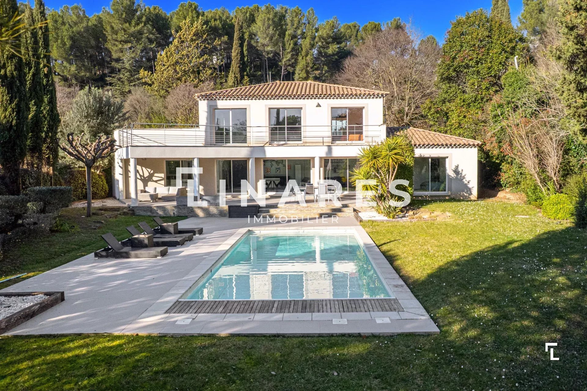 PARC CALIFORNIA - Villa T5 de 226 m2 - Terrain Piscine - Salle de Sport -  Dépendance - 13011 Les accates