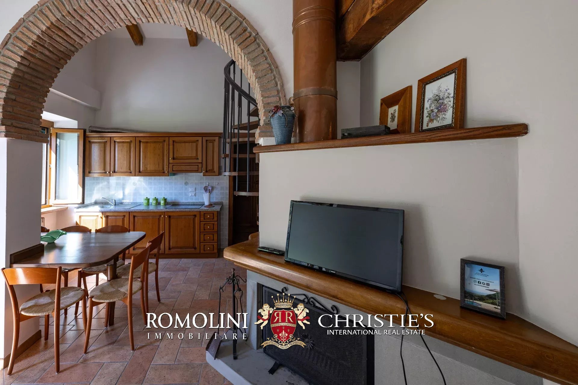 13 Bedroom Villa/Townhouse's Image 47