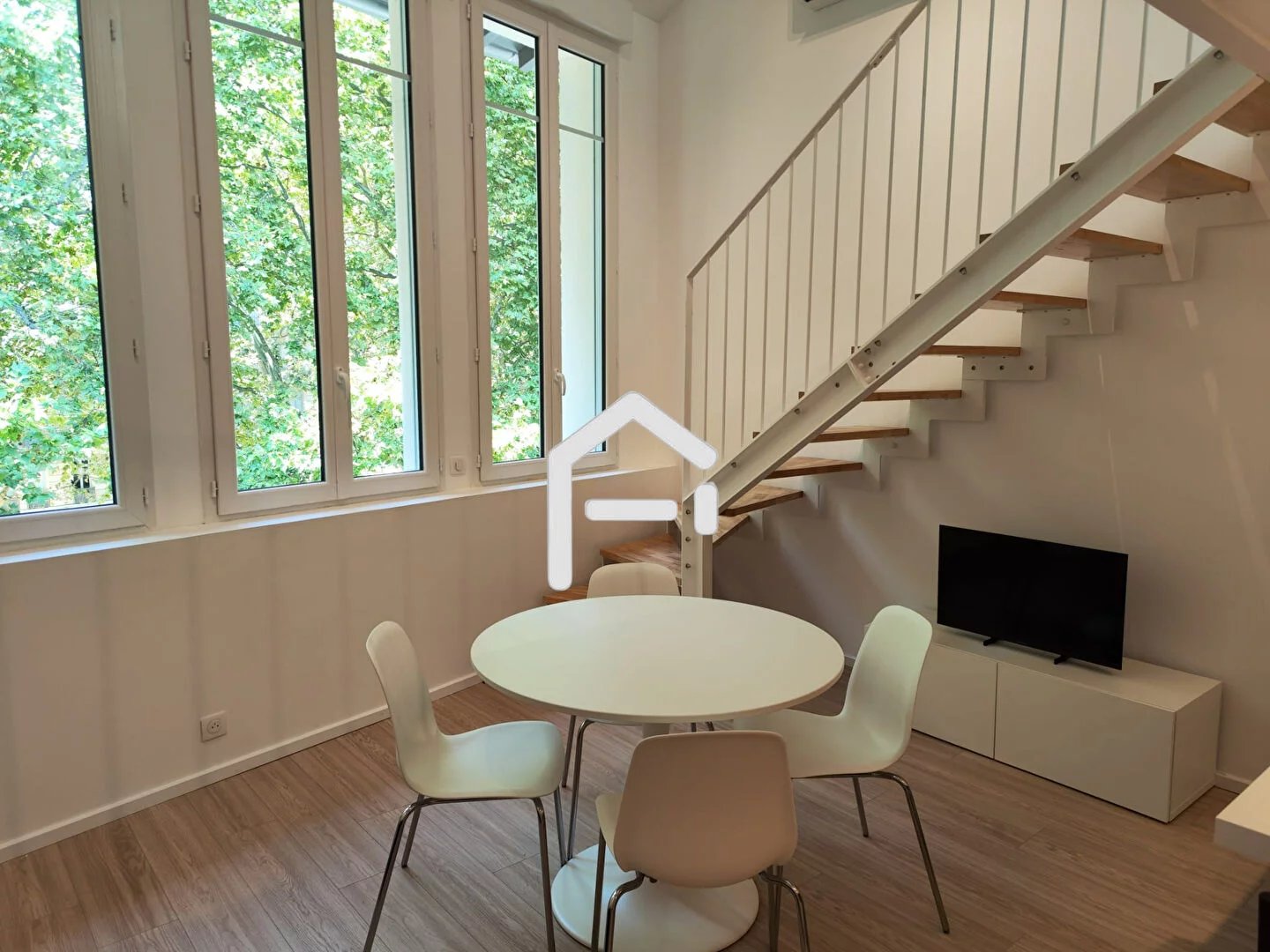 FRANCOIS VERDIER - T2 meublé de 37.5 m²