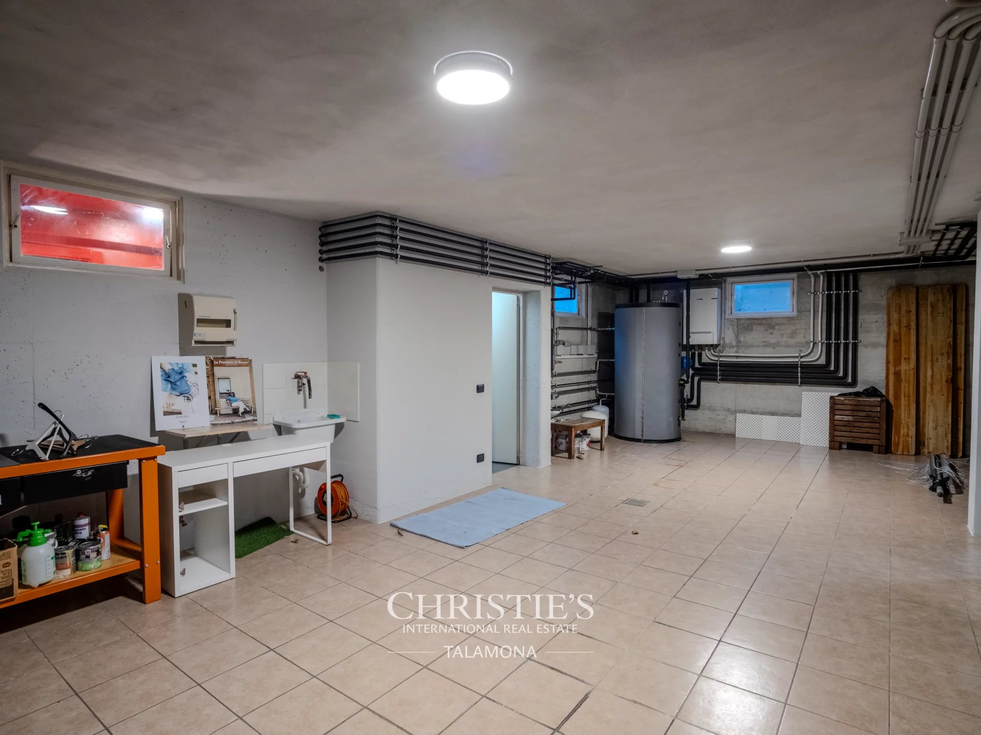 4 Bedroom Villa/Townhouse's Image 37