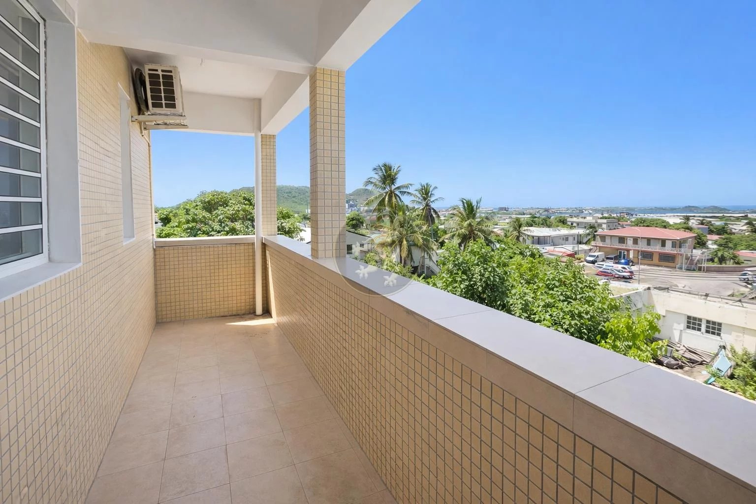 2BR/2BA Apartment - Cole Bay - Sint Maarten #202