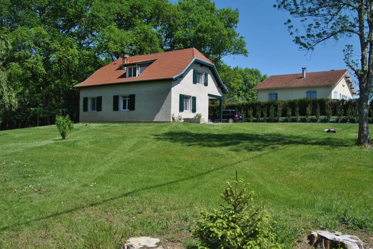 Maison restaurée vue Pyrénées