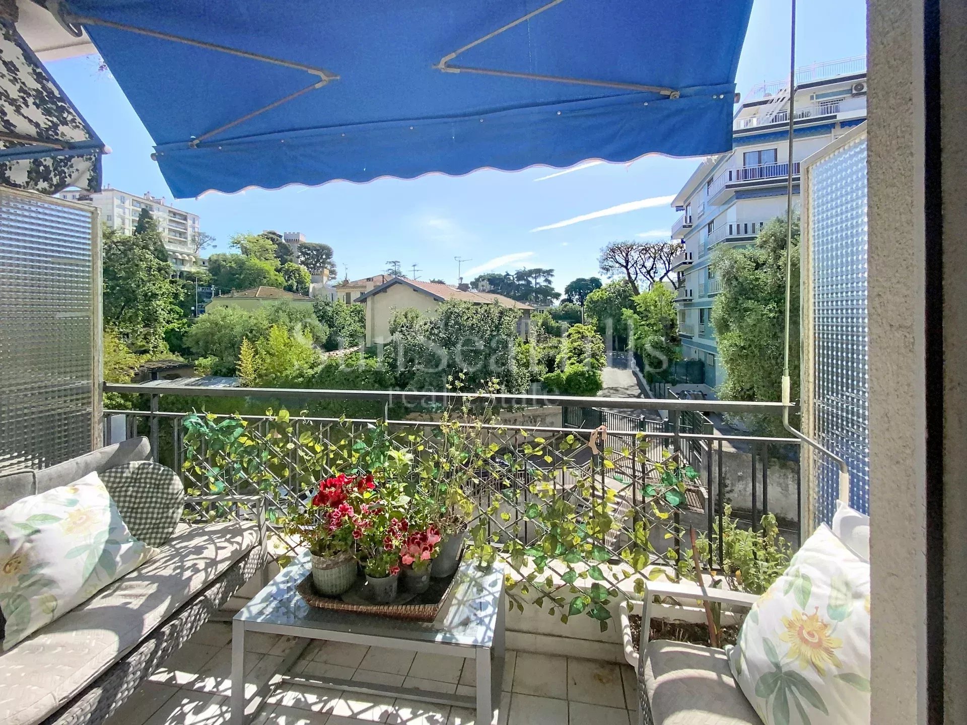 Agence immobilière de 
