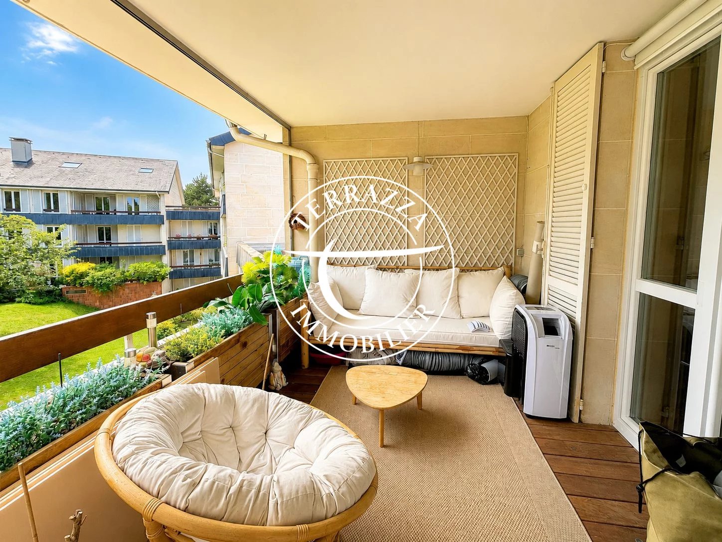 LOUVECIENNES – Duplex familial en dernier étage avec terrasse